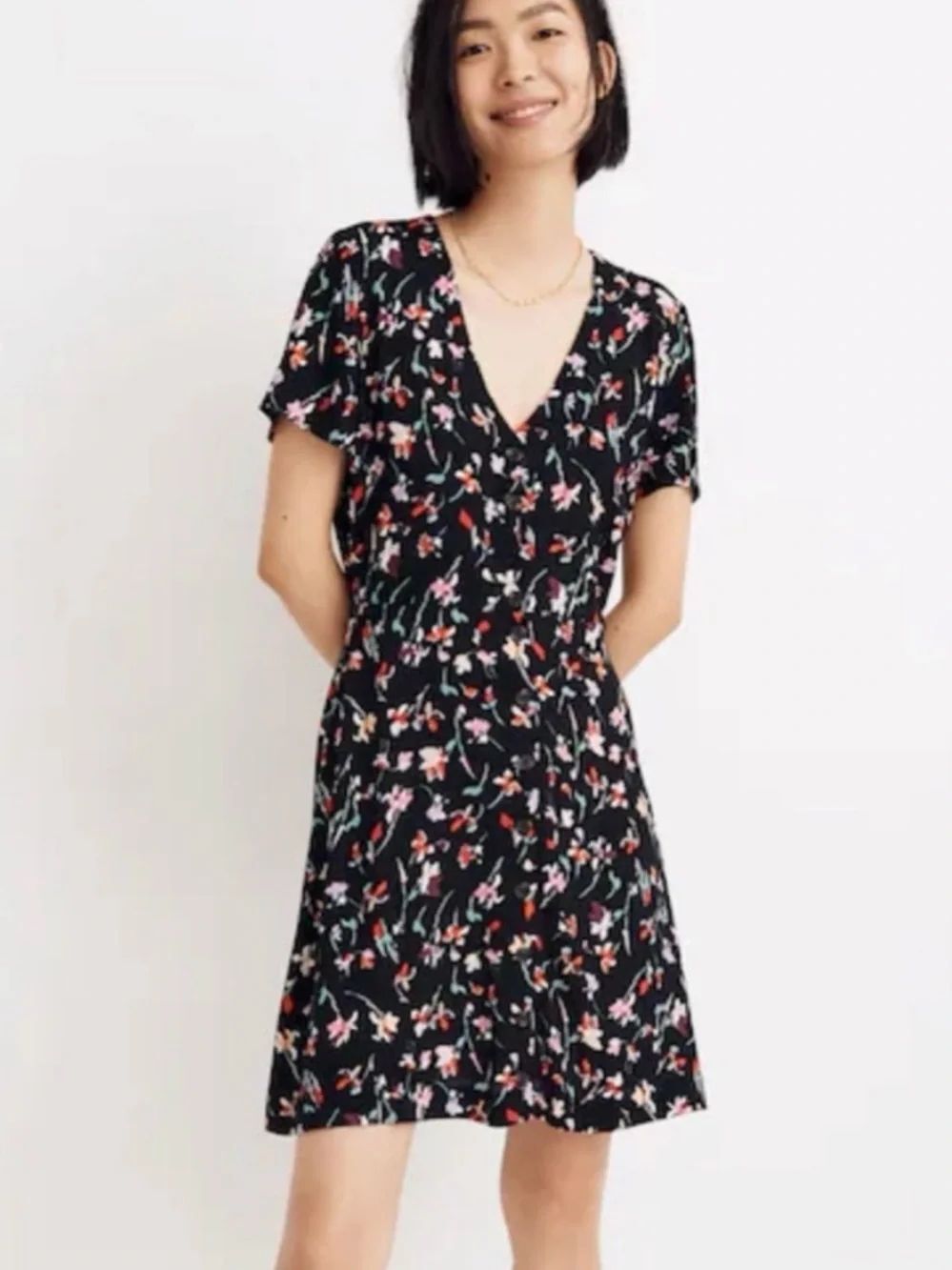 Madewell V-Neck Button-Front Mini Dress in Drifting Flowers 00